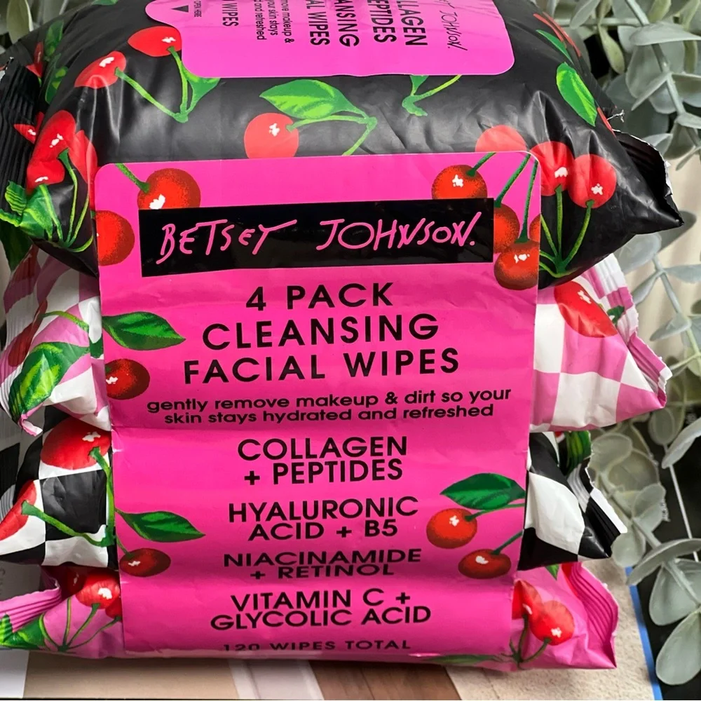 Betsey Johnson Cherry Pink Cleansing Wipes